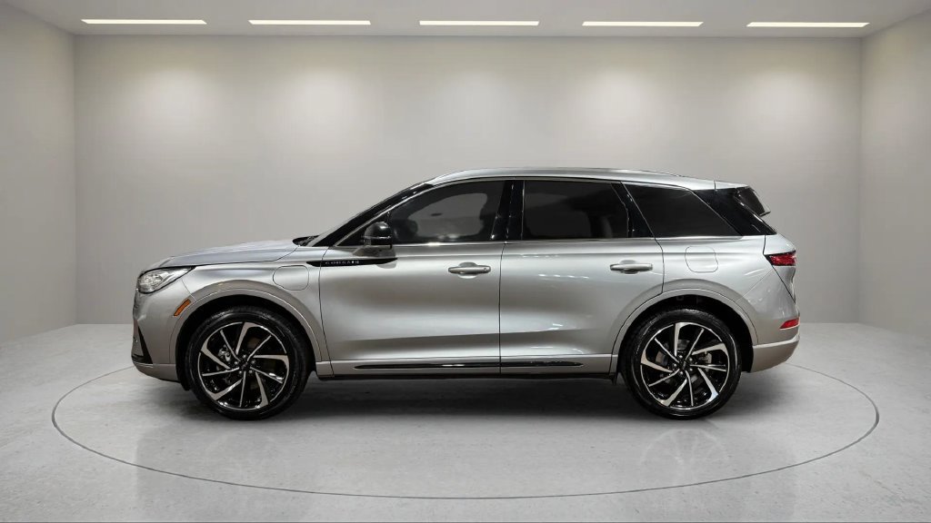 Certified 2024 Lincoln Corsair Grand Touring w/ Equipment Group 301A AWD/4WD image 18