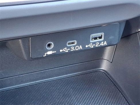 Used 2025 Subaru Crosstrek 2.0i Premium image 24