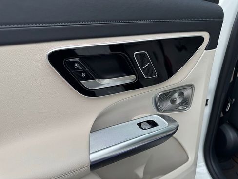 Used 2023 Mercedes-Benz GLC 300 4MATIC image 23