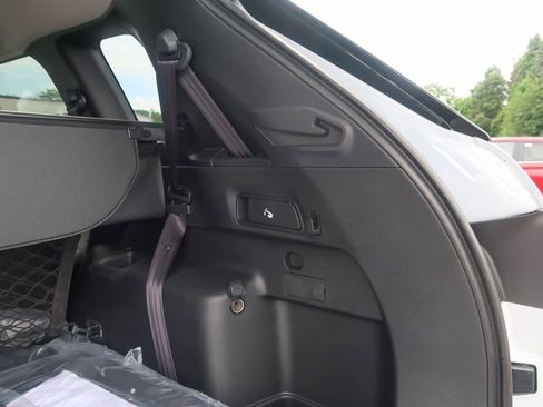 New 2025 Mitsubishi Outlander AWD image 14