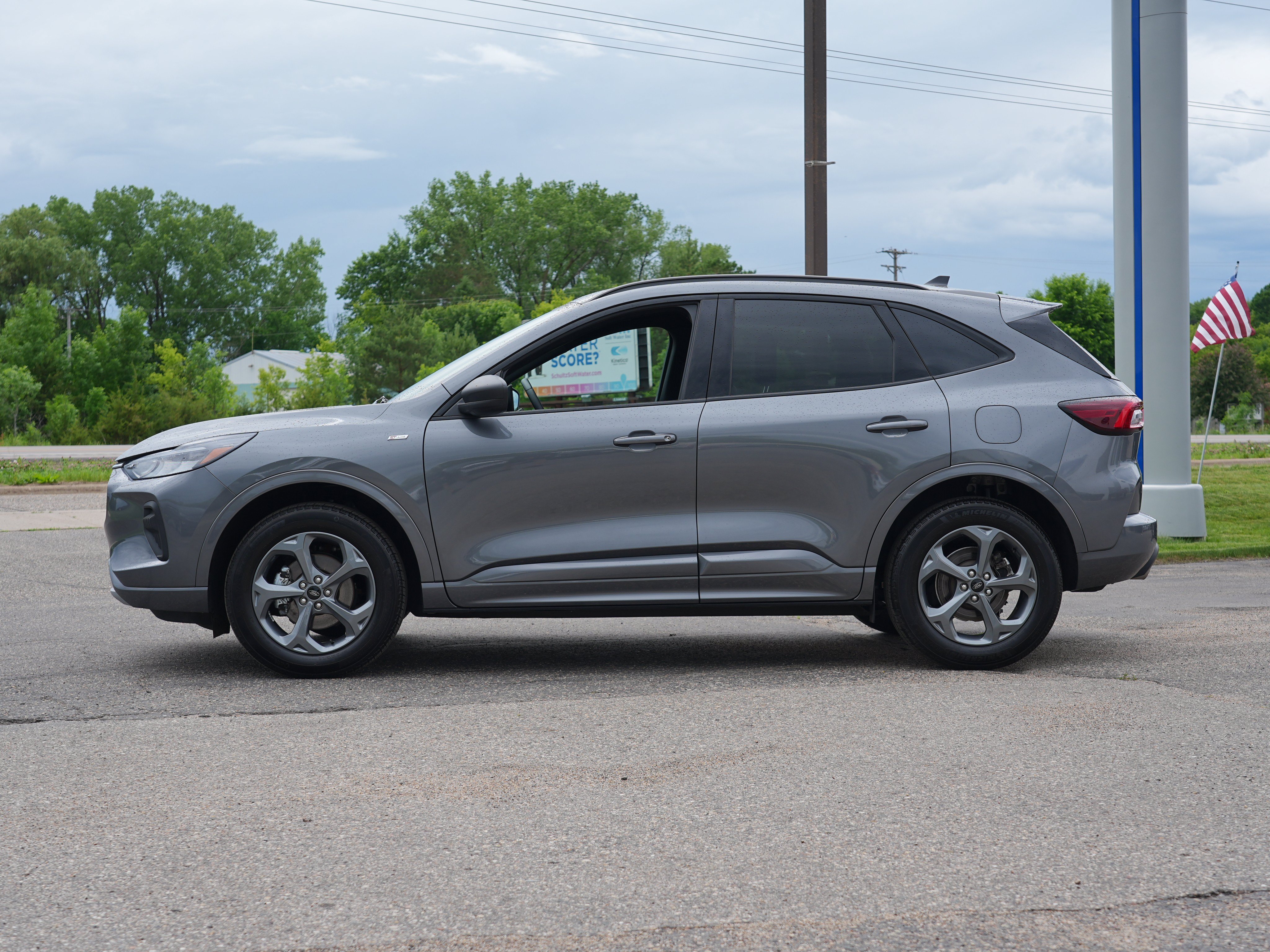 Used 2024 Ford Escape ST-Line w/ Tech Pack #1 AWD/4WD image 7