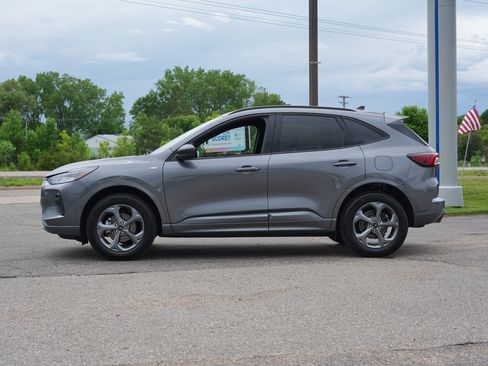 Used 2024 Ford Escape ST-Line w/ Tech Pack #1 AWD/4WD image 7