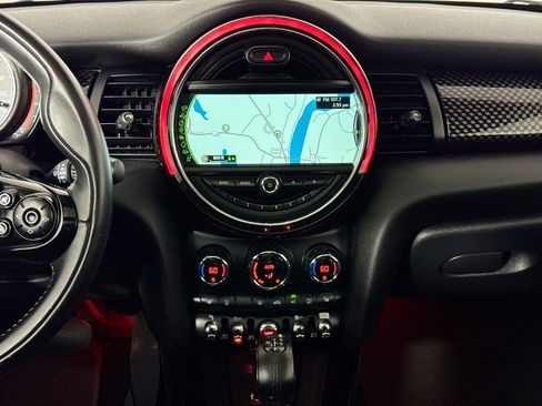 Used 2018 MINI Cooper S FWD image 25