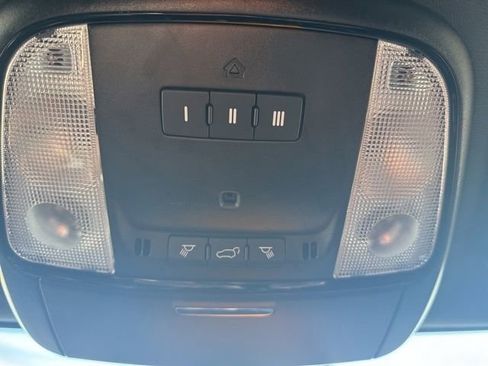 Used 2025 Dodge Durango GT image 23