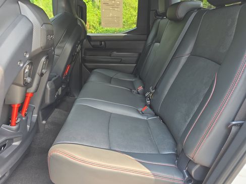 Certified 2025 Toyota Tacoma TRD Pro AWD/4WD image 16
