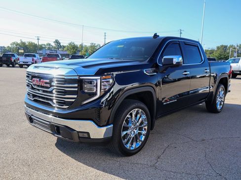 Used 2024 GMC Sierra 1500 SLT w/ SLT Premium Package AWD/4WD image 25
