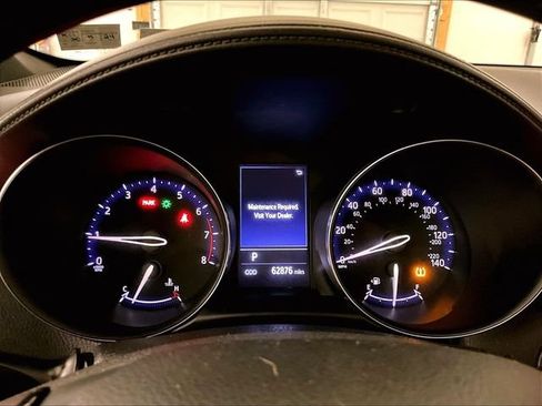 Used 2019 Toyota C-HR XLE FWD image 19
