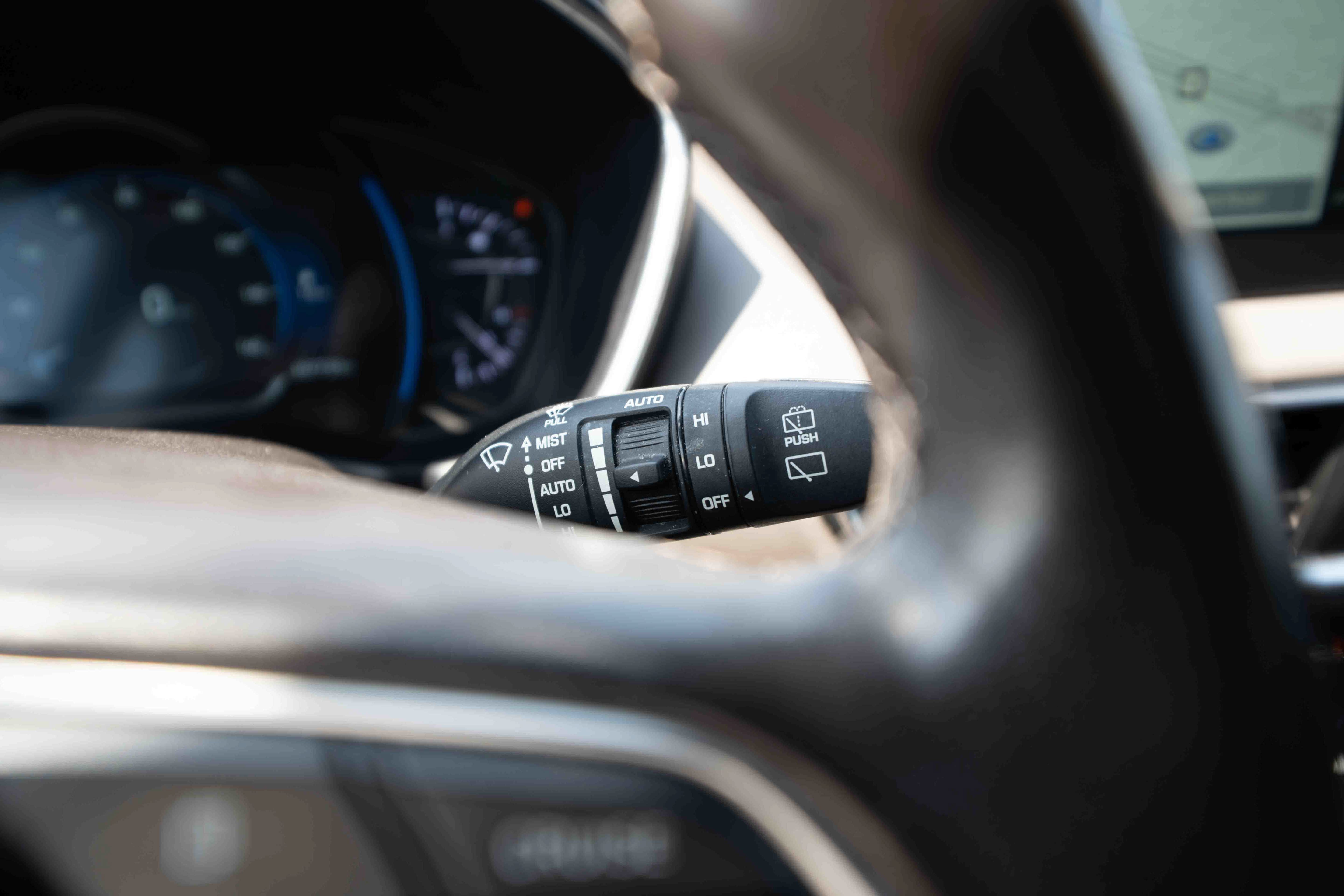 Used 2020 Hyundai Santa Fe Limited AWD/4WD image 14