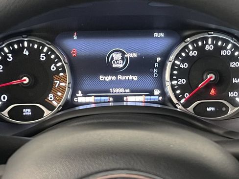 Used 2023 Jeep Renegade Latitude AWD/4WD image 13