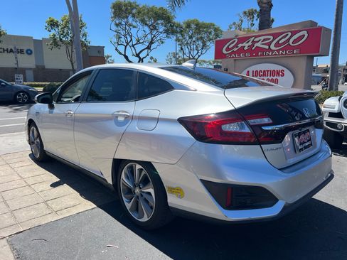 Used 2019 Honda Clarity Plug-In Hybrid image 6