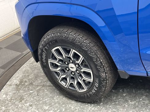 Certified 2024 Chevrolet Colorado Z71 w/ Z71 Convenience Package 2 image 36