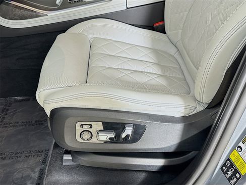 Certified 2023 BMW X7 xDrive40i image 19