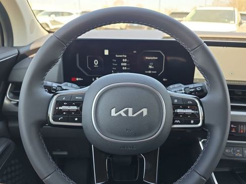 New 2026 Kia Carnival SX FWD image 10