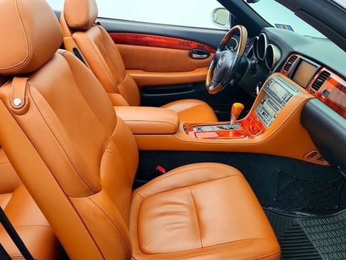 Used 2007 Lexus SC 430 Convertible RWD image 25