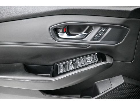 Used 2023 Honda Accord Touring image 10