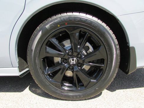 Used 2024 Honda Odyssey Sport image 10