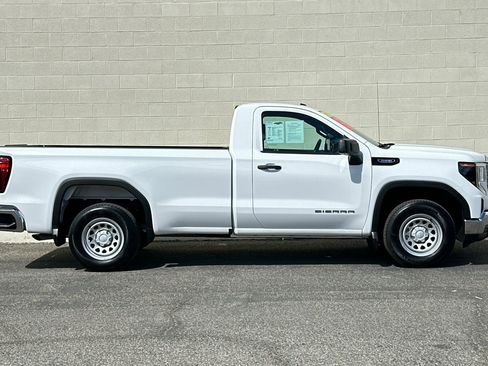 Certified 2025 GMC Sierra 1500 Pro w/ Convenience Package image 3