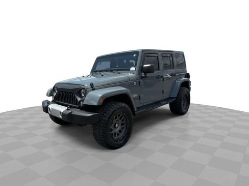 Used 2015 Jeep Wrangler Unlimited Sahara AWD/4WD image 4