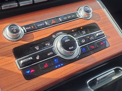 Certified 2024 Lincoln Aviator Reserve w/ Equipment Group 201A AWD/4WD image 21