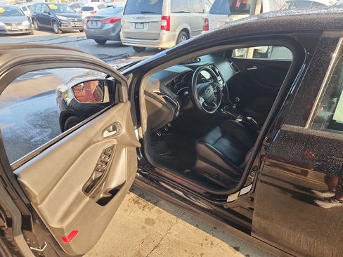 Used 2016 Ford Focus ST w/ Equipment Group 401A image 11