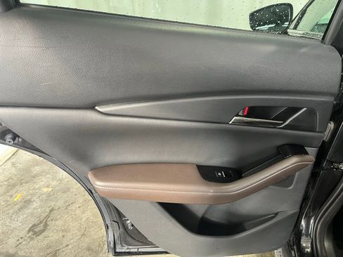 Used 2022 MAZDA CX-30 AWD 2.5 S w/ Premium Package image 23