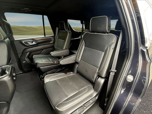 Used 2023 Chevrolet Tahoe Premier AWD/4WD image 14