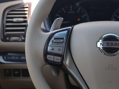 Used 2013 Nissan Altima 3.5 S FWD image 9