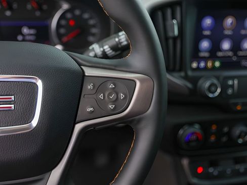 Used 2024 GMC Terrain AT4 image 16