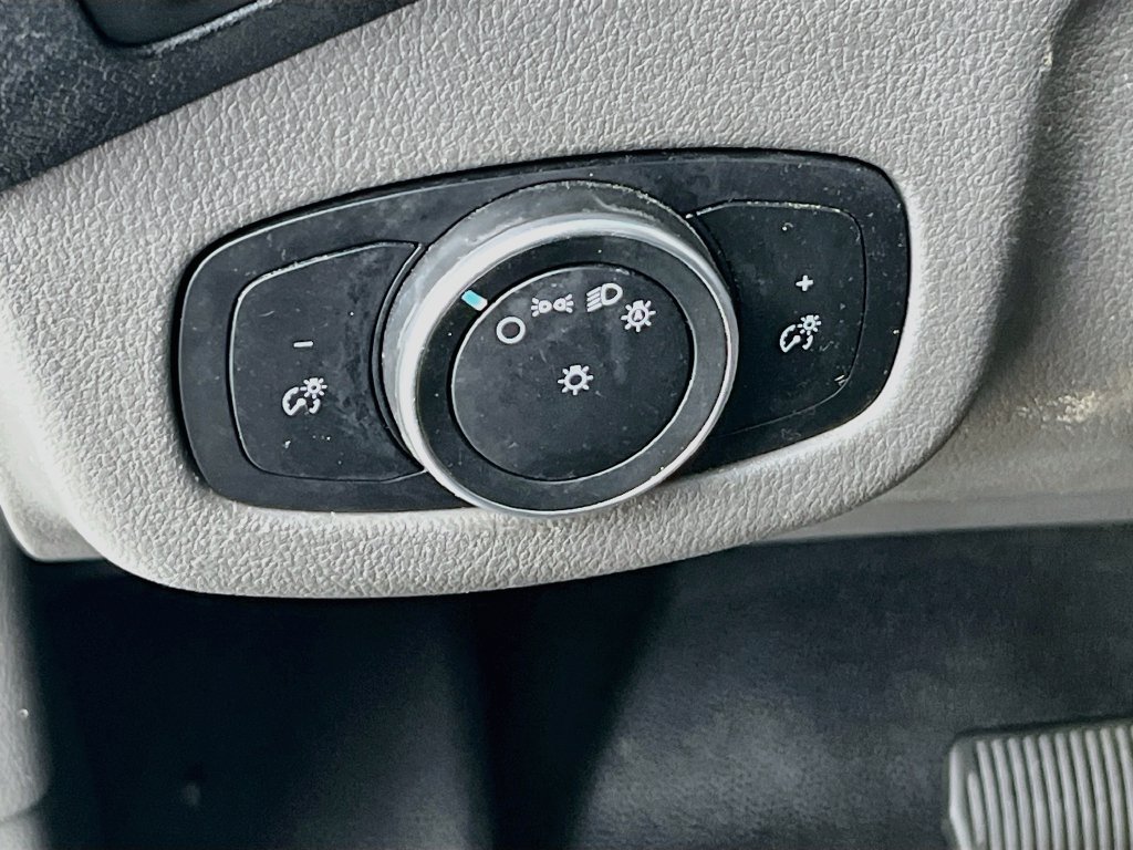 Used 2020 Ford Transit Connect XL FWD image 10