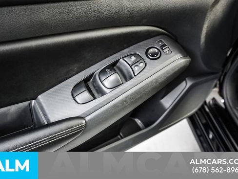 Used 2025 Nissan Altima 2.5 SV FWD image 45