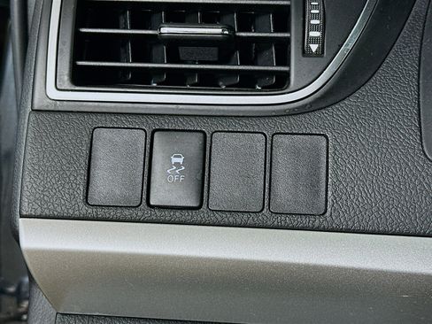 Used 2015 Toyota Camry SE image 17