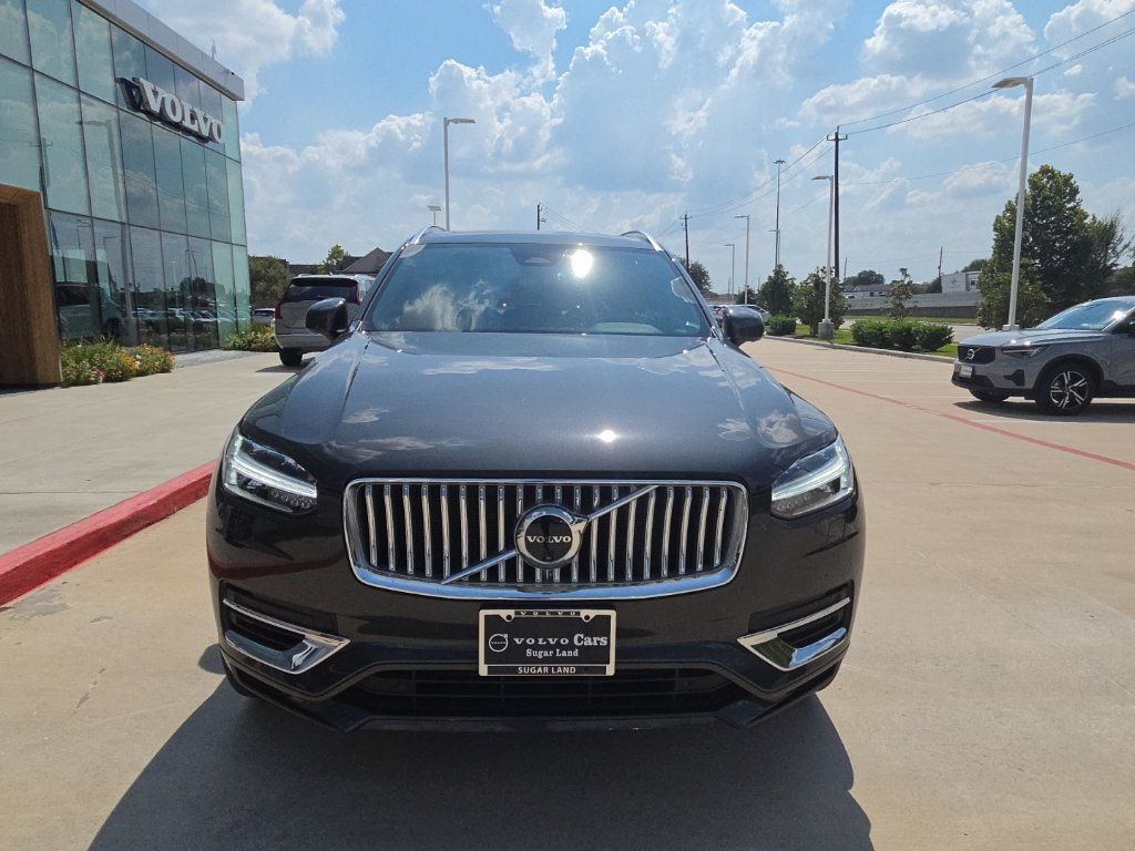 Used 2025 Volvo XC90 T8 Plus AWD/4WD image 3