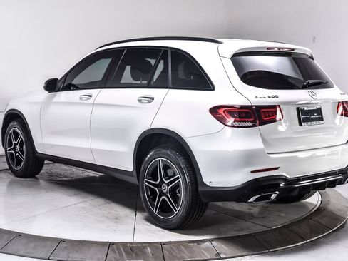 Used 2022 Mercedes-Benz GLC 300 4MATIC image 4