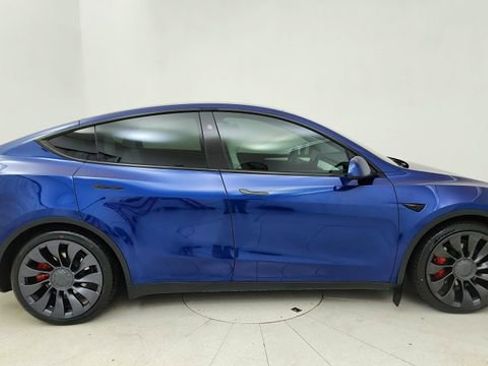 Used 2024 Tesla Model Y Performance AWD/4WD image 6