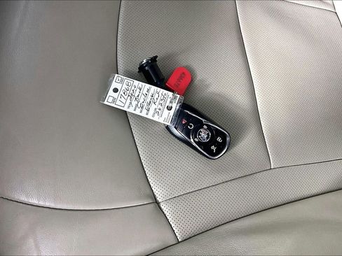 Used 2020 Buick Enclave Essence FWD image 10