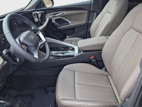New 2025 Audi Q5 Premium image 15