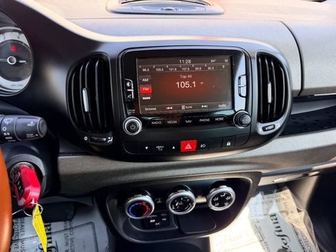 Used 2014 FIAT 500L Trekking FWD image 38