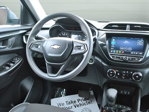 Used 2021 Chevrolet TrailBlazer LT w/ Convenience Package AWD/4WD image 23