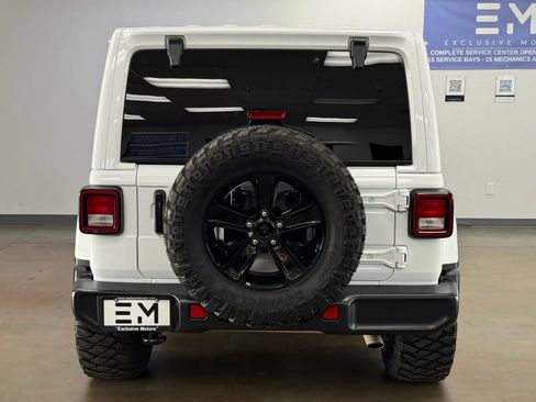 Used 2021 Jeep Wrangler Unlimited Sahara image 6