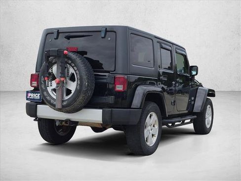 Used 2011 Jeep Wrangler Unlimited Sahara w/ Dual Top Group AWD/4WD image 5