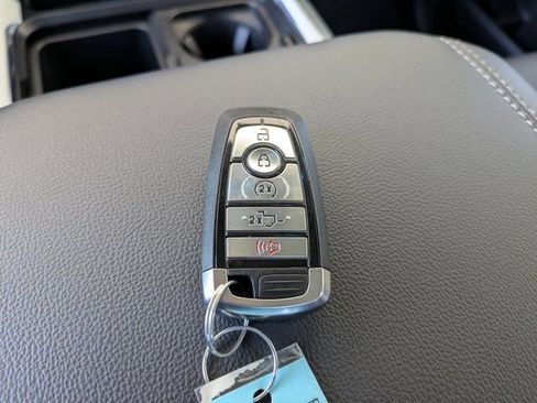 Used 2025 Ford F250 Lariat w/ Lariat Ultimate Package image 32