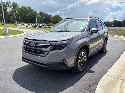 New 2026 Subaru Forester Premium AWD/4WD image 3