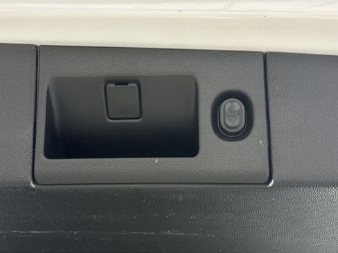 Used 2017 Chevrolet Tahoe LT image 33