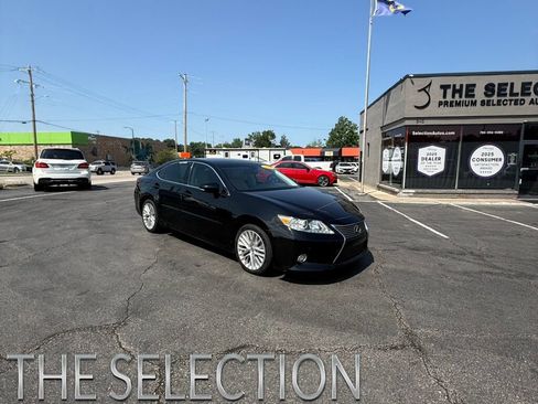 Used 2014 Lexus ES 350 w/ Ultra Luxury Package FWD image 1