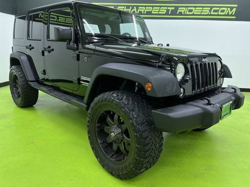 Used 2015 Jeep Wrangler Unlimited Sport w/ Quick Order Package 24S AWD/4WD image 2