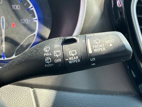Used 2024 Chrysler Pacifica Touring-L FWD image 42