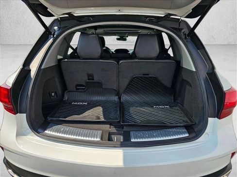 Used 2018 Acura MDX w/ Technology Package AWD/4WD image 10