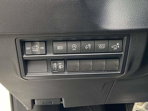 Used 2024 Toyota Tundra SR5 w/ SR5 Premium Package AWD/4WD image 28