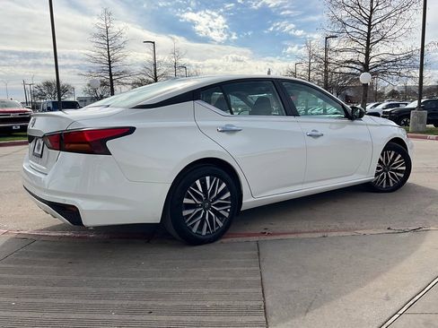 Used 2025 Nissan Altima 2.5 SV image 6