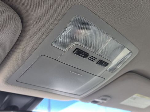 Used 2018 Toyota Avalon XLE image 27